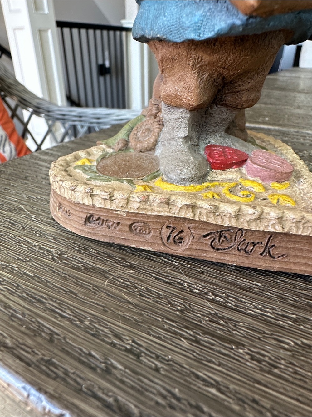 Tom Clark Barneys Valentine gnome statuette by Carin Studios 6x4 signed - Picture 8 of 8